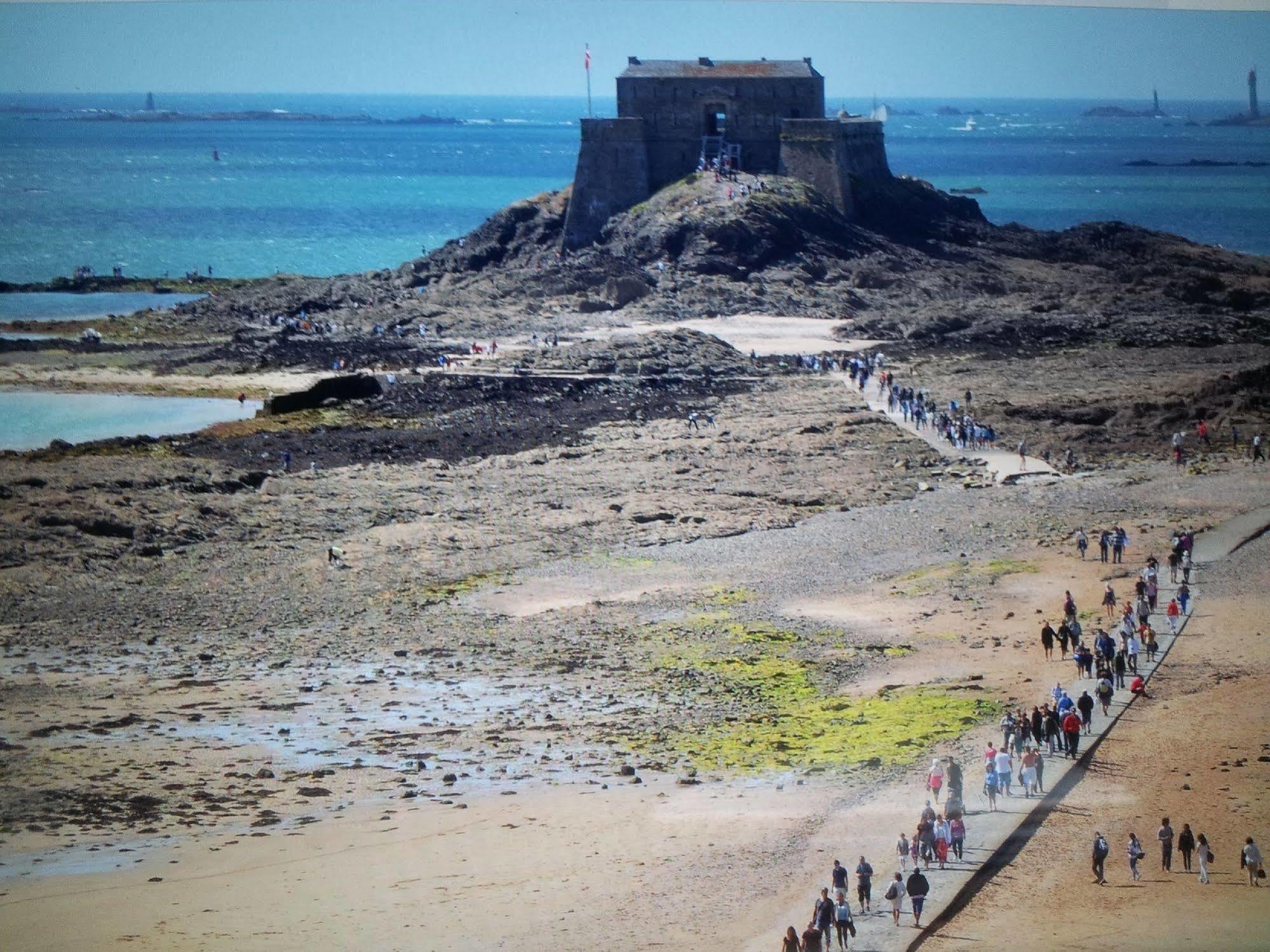 Appartement Saint Malo Vue Sur Mer Et Sur Intra Muros, Ferry, Plage Et Commerces A 50 M Zewnętrze zdjęcie