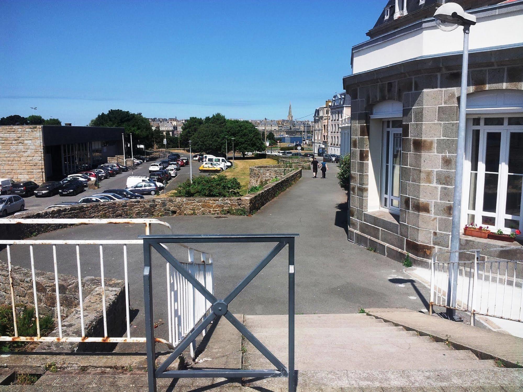 Appartement Saint Malo Vue Sur Mer Et Sur Intra Muros, Ferry, Plage Et Commerces A 50 M Zewnętrze zdjęcie